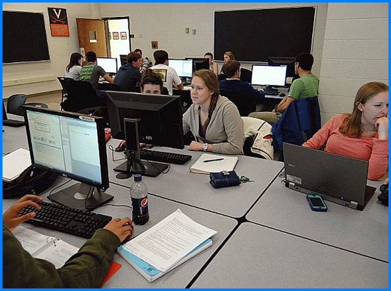 Typical Scene in Studio Session. Students work in two-person teams, sharing a single computer.